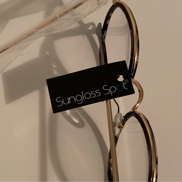 😎 [4 FOR $25] [BRAND NEW] SUNGLASS SPOT WOMEN'S CIRCULAR SUNGLASSES 😎 - Picture 7 of 9